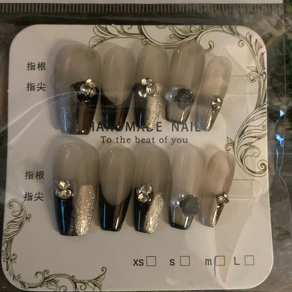 Black Rose Press On Nails